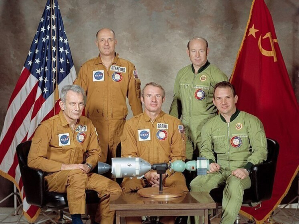 Рукопожатию над Эльбой – 50 лет: космонавты и ученые рассказали о неизвестных деталях полета «Союз-Аполлон»